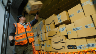 Amazon Workers Are Petitioning the Company to Bring Its Pollution to Zero By 2030